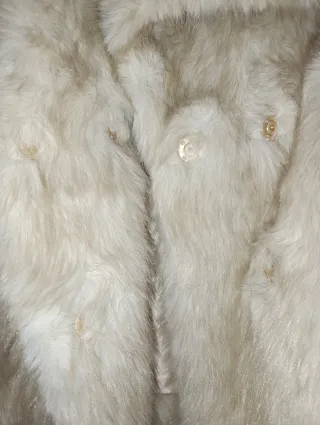 Pelliccia effetto volpe beige