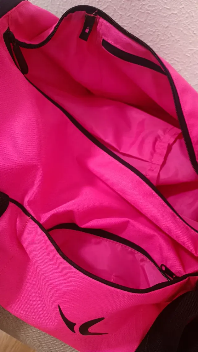 Bolso deportivo Decathlon rosa