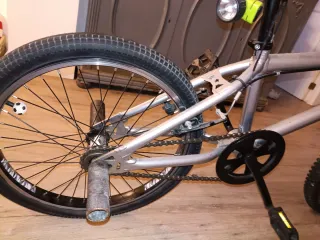 Bicicleta BMX en Aluminio