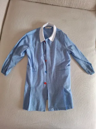 Grembiule scuola materna 5 anni in ottimo stato