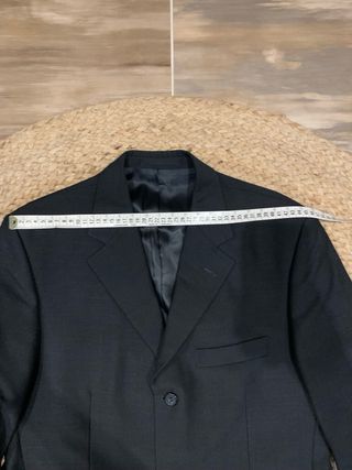 Traje de chaqueta gris oscuro