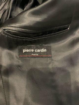 Traje de chaqueta gris oscuro