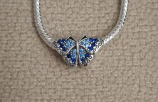 Charm Mariposa Azul y Plateado