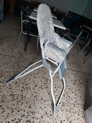 Trona infantil plegable Bebeconfort