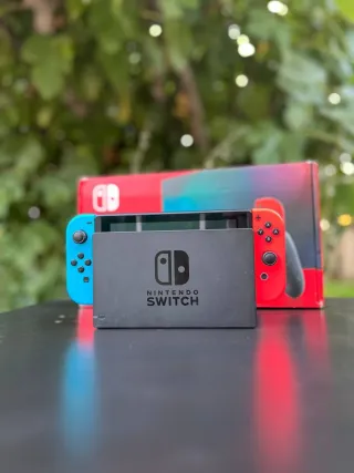 Nintendo Switch Azul y Rojo