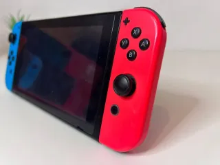 Nintendo Switch Azul y Rojo