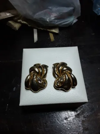 Orecchini vintage dorati con strass