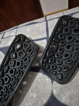 Espinilleras Nike Mercurial Negras