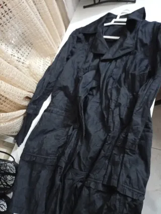 Chaqueta negra larga