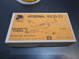 Rara maqueta Arsenal VG33 C1 1/48 de E.C.P Phenix