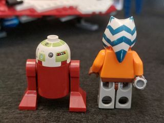 Lego Star Wars 7751 Ahsoka Starfighter and Droids