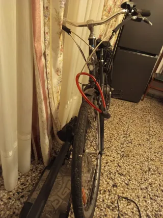 Bicicleta Eléctrica Negra