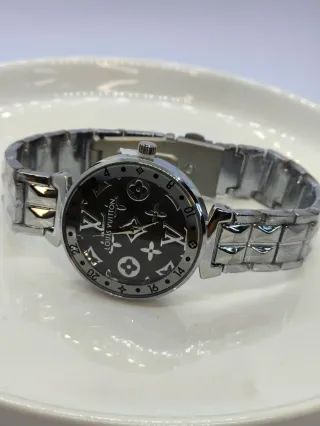 Reloj de Acero Plateado