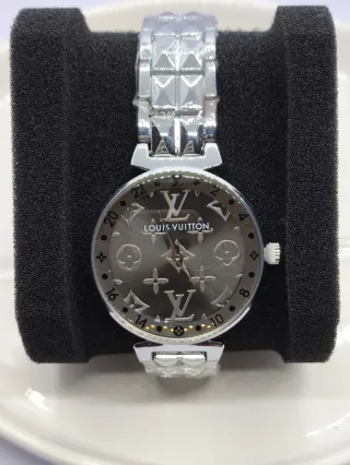 Reloj de Acero Plateado