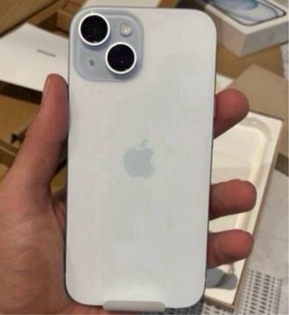 iPhone 15 256GB 100% Batteria