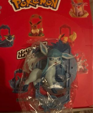 Figura Glaceon Pokémon Evolución Eevee
