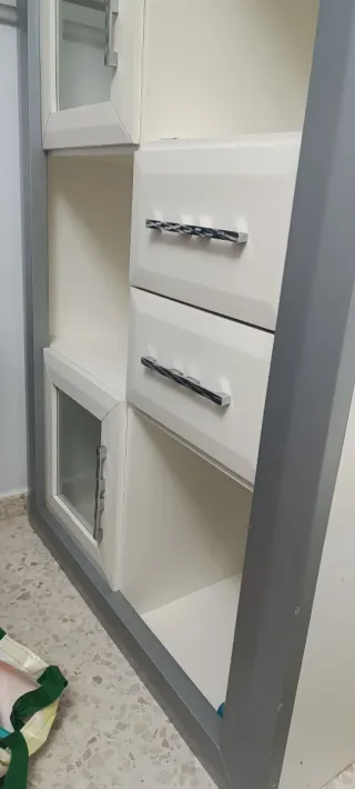 Mueble de salón diseño cristal y madera