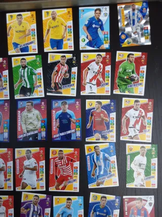 Cromos de fútbol variados