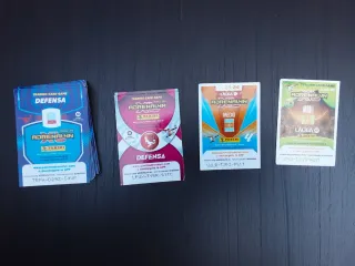 Cromos de fútbol variados