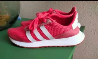 Zapatillas Adidas Rojas y Blancas