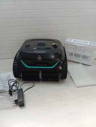 Robot de piscina sin cable WYBOT C2 Vision AI