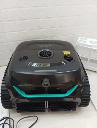Robot de piscina sin cable WYBOT C2 Vision AI