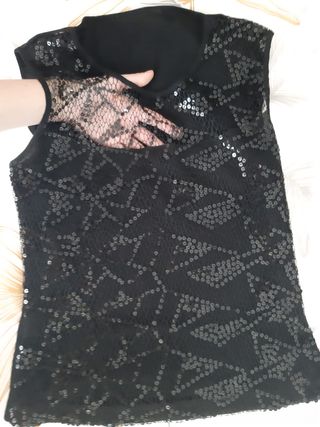 Top sin mangas. De lentejuelas. Nuevo. Color negro