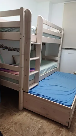 Litera 3 camas con cajones y mesita de noche