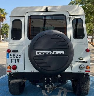 Land Rover Defender Land Rover Defender 110 SW SE