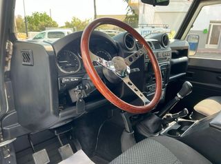 Land Rover Defender Land Rover Defender 110 SW SE