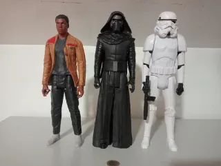 Figuras Finn, Kylo Ren y Stormtrooper