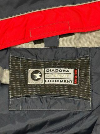 Giacca Diadora blu e rossa
