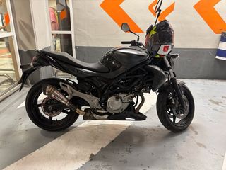 SUZUKI GLADIUS 650 (2015)