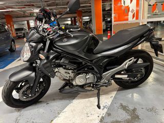 SUZUKI GLADIUS 650 (2015)