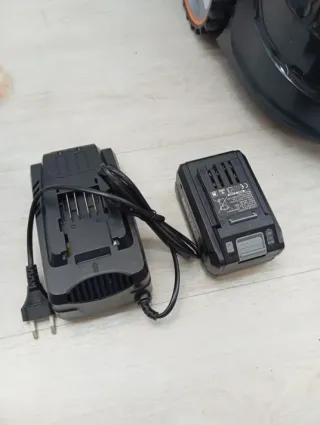 Robot cortacésped LawnMaster VBRM16 100m²