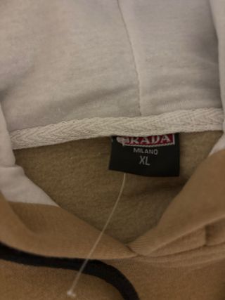 Conjunto Prada Sudadera y Pantalón Beige