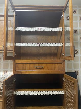 Mueble despensa madera con rejilla