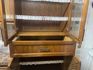 Mueble despensa madera con rejilla