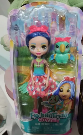 Muñeca Enchantimals Prita Parakeet & Flutter