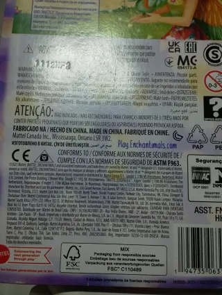 Muñeca Enchantimals Prita Parakeet & Flutter