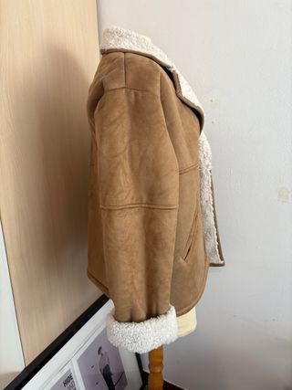 Abrigo marrón forro borreguito.