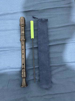Flauta dulce negra con accesorios
