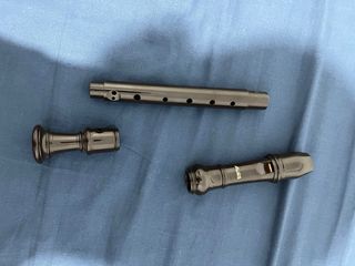 Flauta dulce negra con accesorios