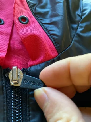 Reebok Sudadera con Capucha Rosa y Negra