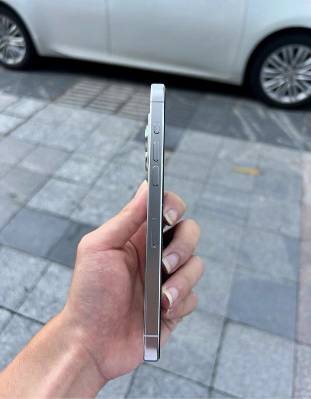 iPhone 15 Pro Max 97% Condizioni Perfette