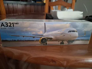 Maqueta Avión Vueling A321