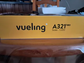 Maqueta Avión Vueling A321