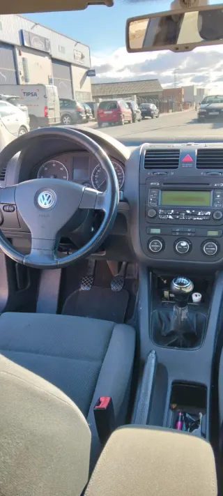 Volkswagen Golf 2004