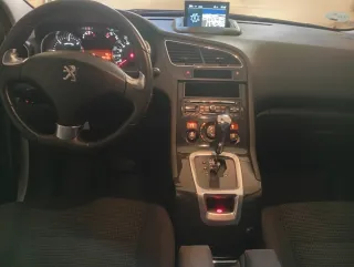 Peugeot 5008 2016