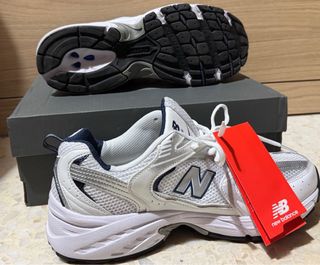 New Balance 530 Plata y Blanco